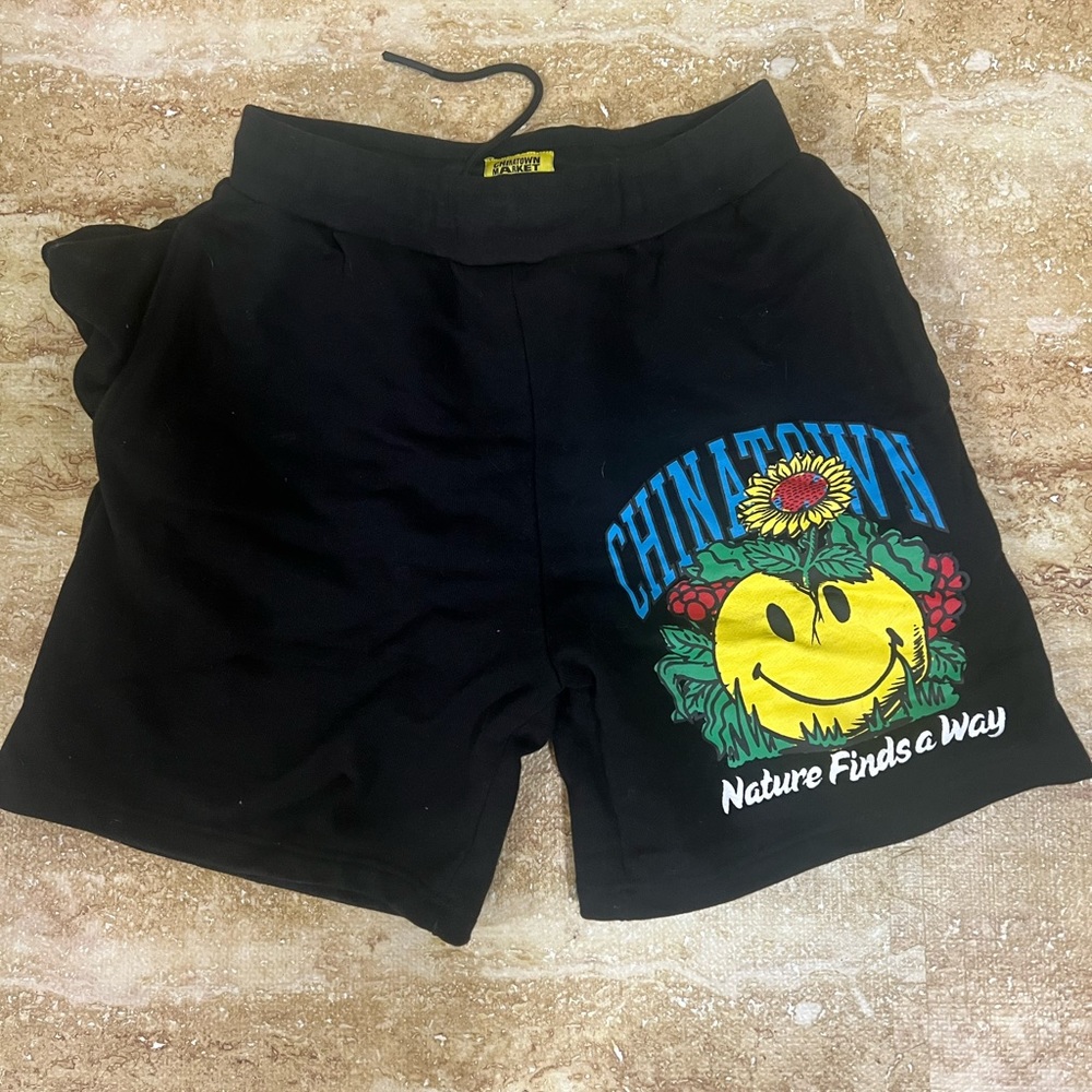 Chinatown market shorts